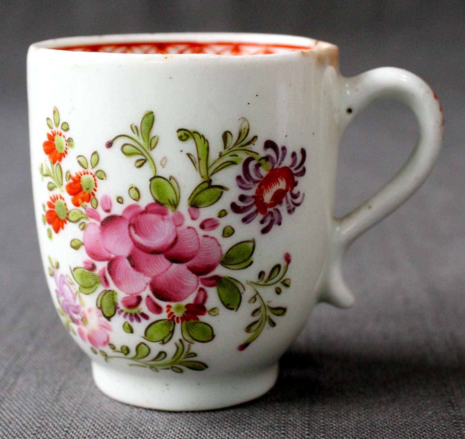 An 18th Century Lowestoft Coffee Cup